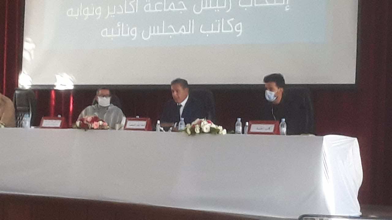 انتخاب أخنوش رئيسا للمجلس الجماعي لأكادير.. من دون منافس