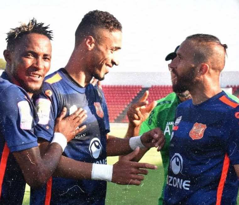 البطولة الاحترافية... الدفاع الحسني الجديدي ينتصر على شباب المحمدية ويلتحق بالرجاء في الصدارة