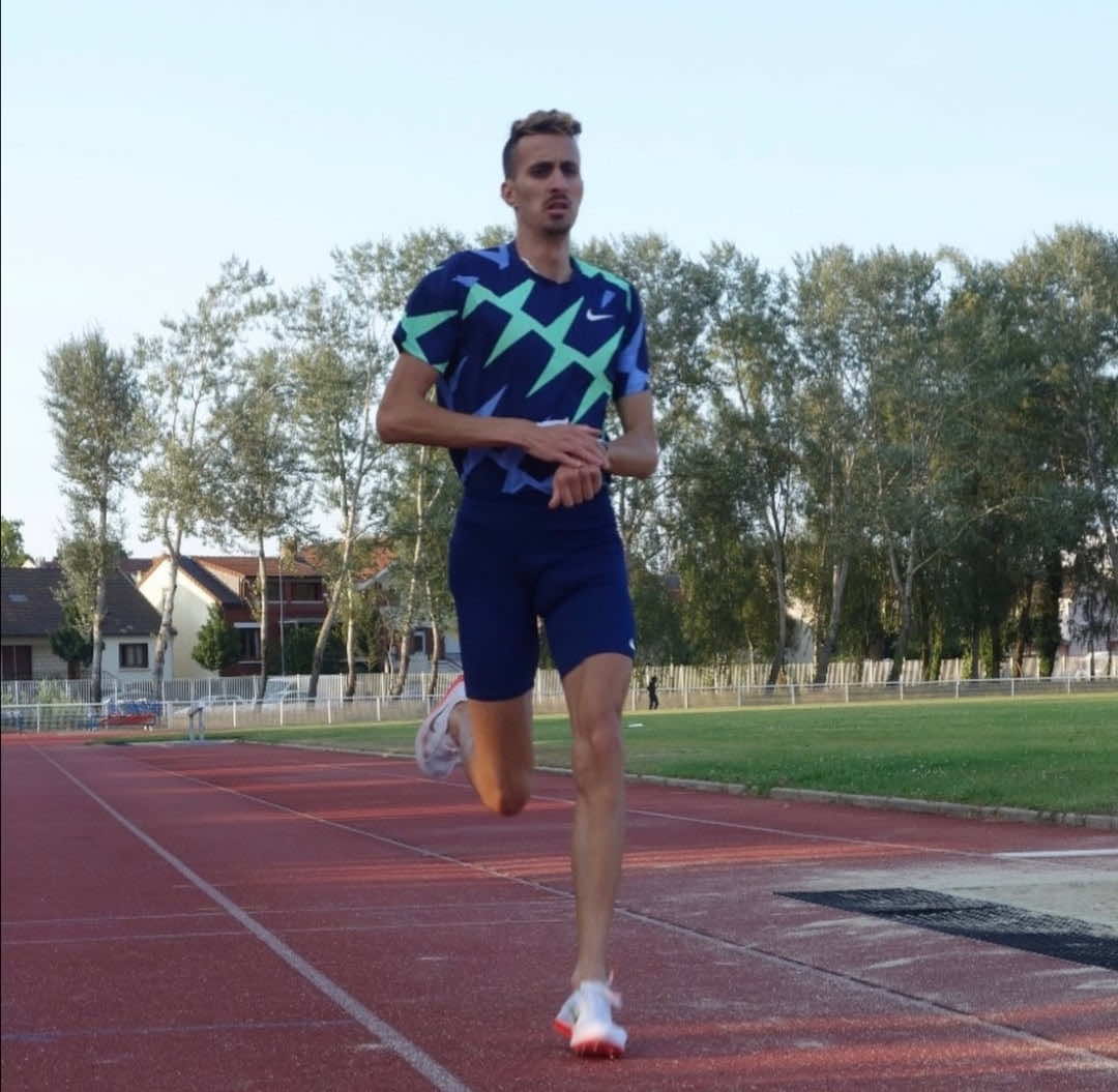 البقالي يعود للتداريب في ضواحي باريس ويغرد: بعد السقطة النهوض