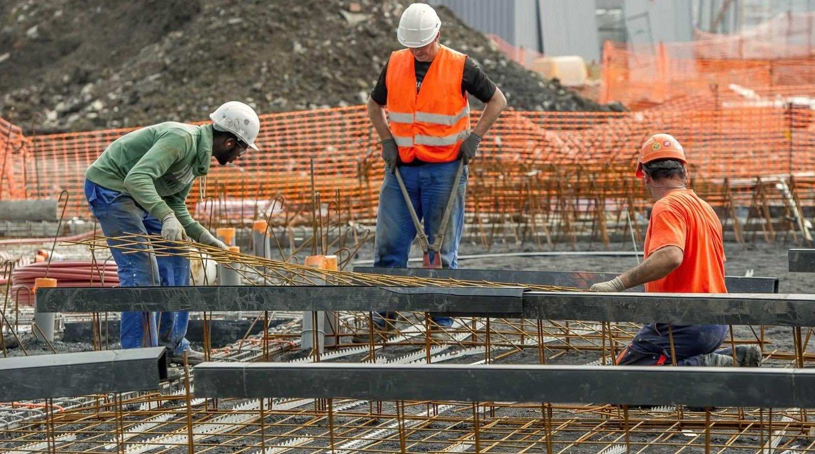 بعد ارتفاع أسعار بعض المواد الغذائية... مواد البناء تشهد زيادات صاروخية