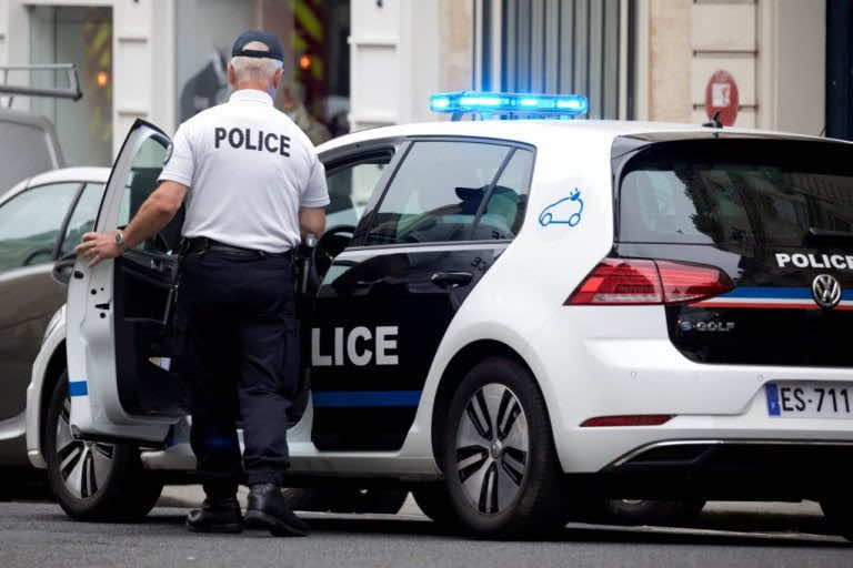 تفكيك شبكة لتهريب المهاجرين بين المغرب وفرنسا... كانوا يستخدمون تأشيرات تايلاند للوصول إلى فرانكفورت