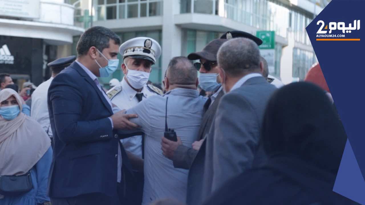 دعوات فايسبوكية تحث على تنظيم "مسيرة مليونية" احتجاجا على إجبارية جواز التلقيح