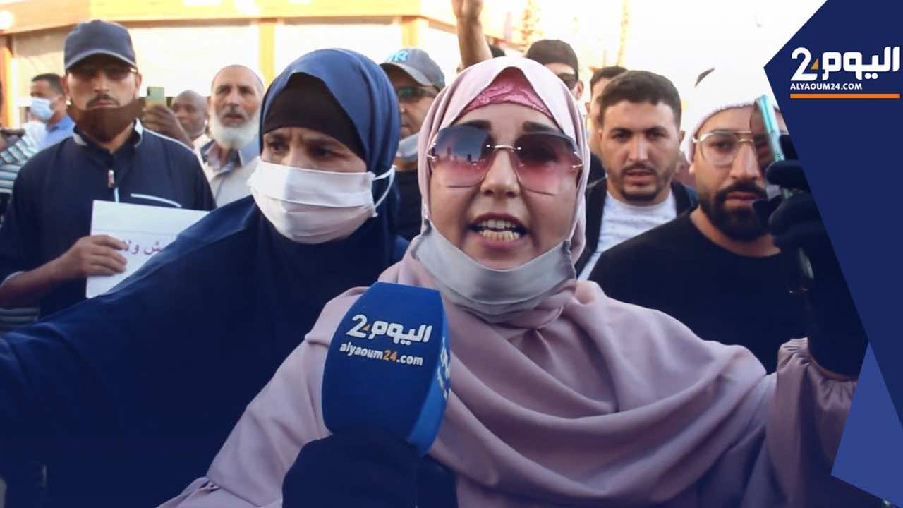 محتجة ضد جواز التلقيح توجه رسالة بالأمازيغية لرئيس الحكومة