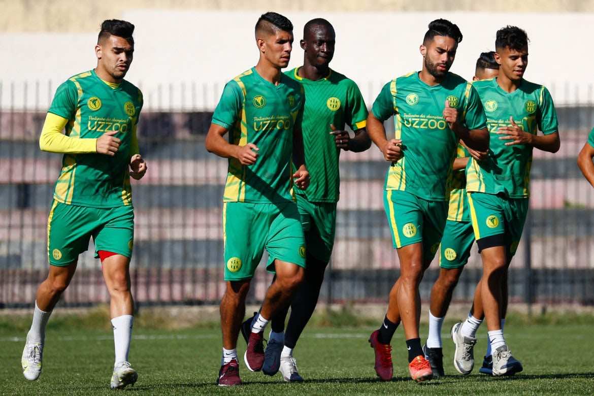 فريق شبيبة القبايل الجزائري يقطع "طريقا طويلا" إلى المغرب لمواجهة الجيش الملكي