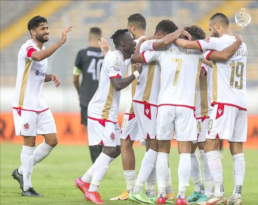الوداد ينتصر على الجيش ويستعيد الصدارة من الرجاء