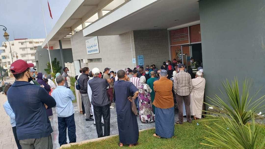 المحامي البوشتي: يمكن الطعن في قرار الحكومة فرض جواز التلقيح أمام القضاء الإداري ولكل متضرر طلب التعويض