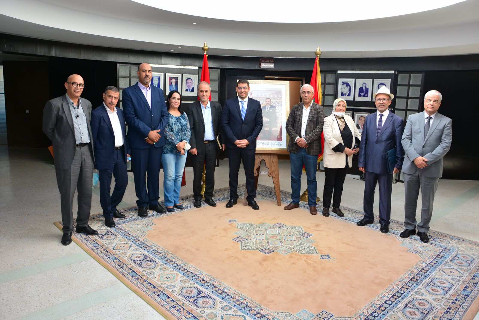 بنسعيد يتعهد بدراسة جديدة حول الدعم العمومي للصحافة في لقاء مع النقابة وجمعية الأعمال الاجتماعية