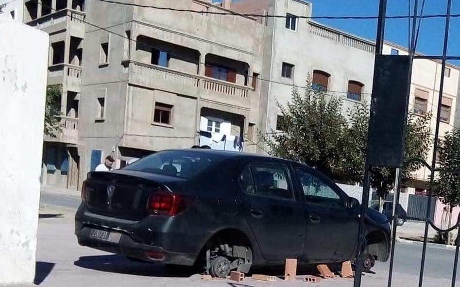 سرقة عجلات سيارة قائد بآسفي