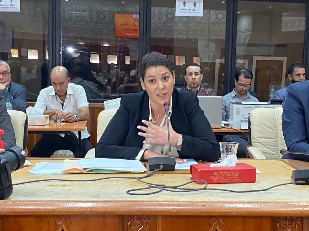 المنصوري تتوعد "لوبي" كراء مراكن السيارات باللجوء إلى الأمن لتفادي تهديد المتنافسين
