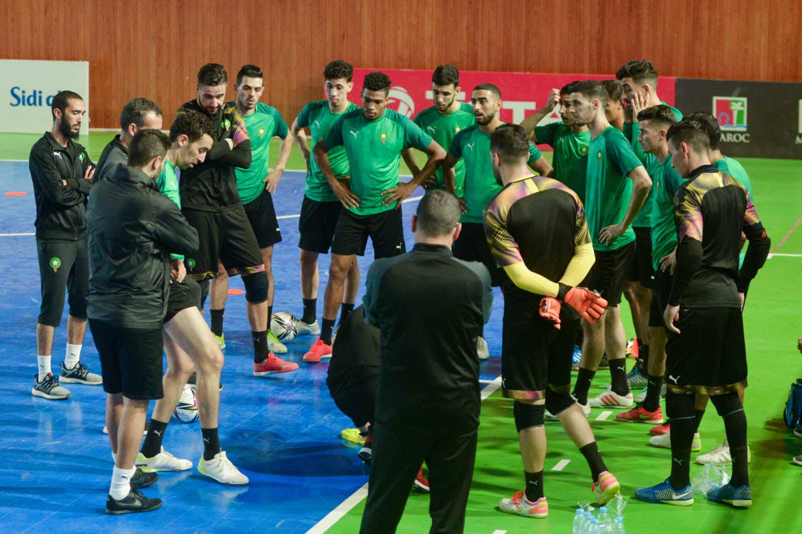 منتخب كرة القدم داخل القاعة يبدأ تحضيراته لملاقاة البرازيل في العيون