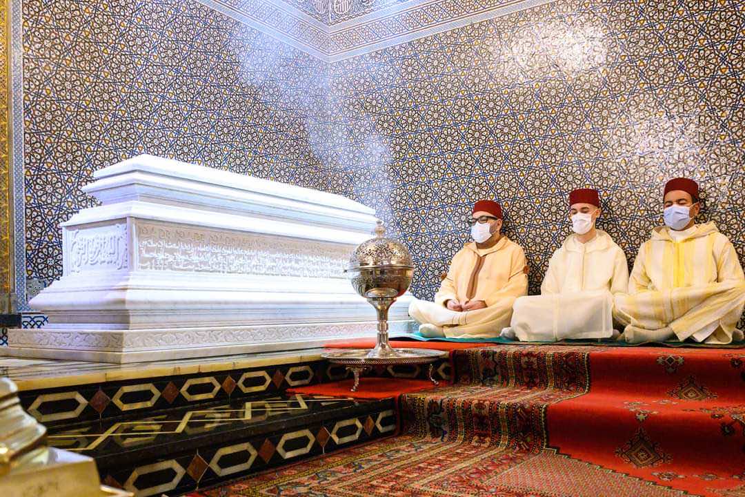 الملك محمد السادس يحيي بالرباط ذكرى وفاة الملك الحسن الثاني