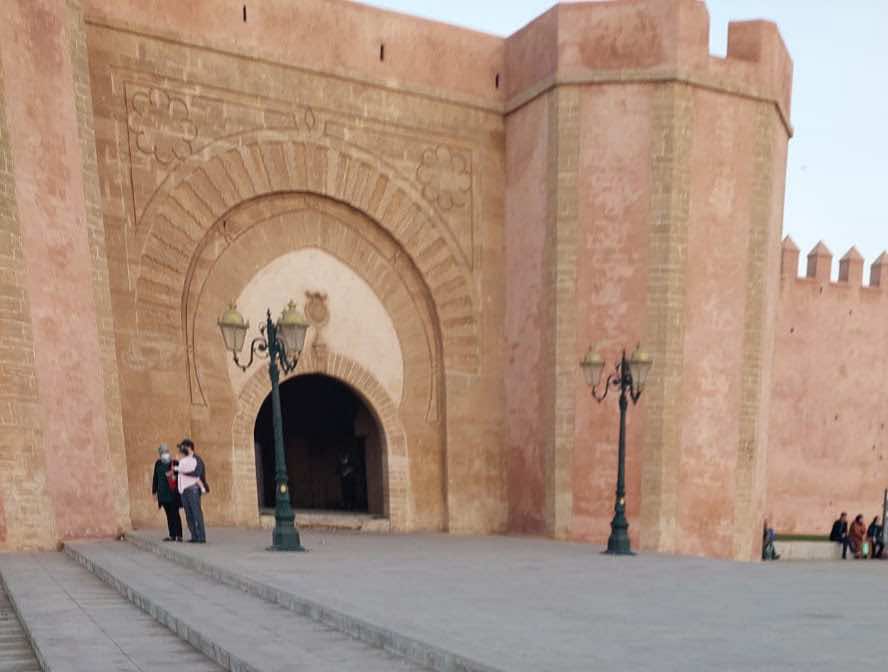 تشويه الباب التاريخي لباب الحد بالرباط