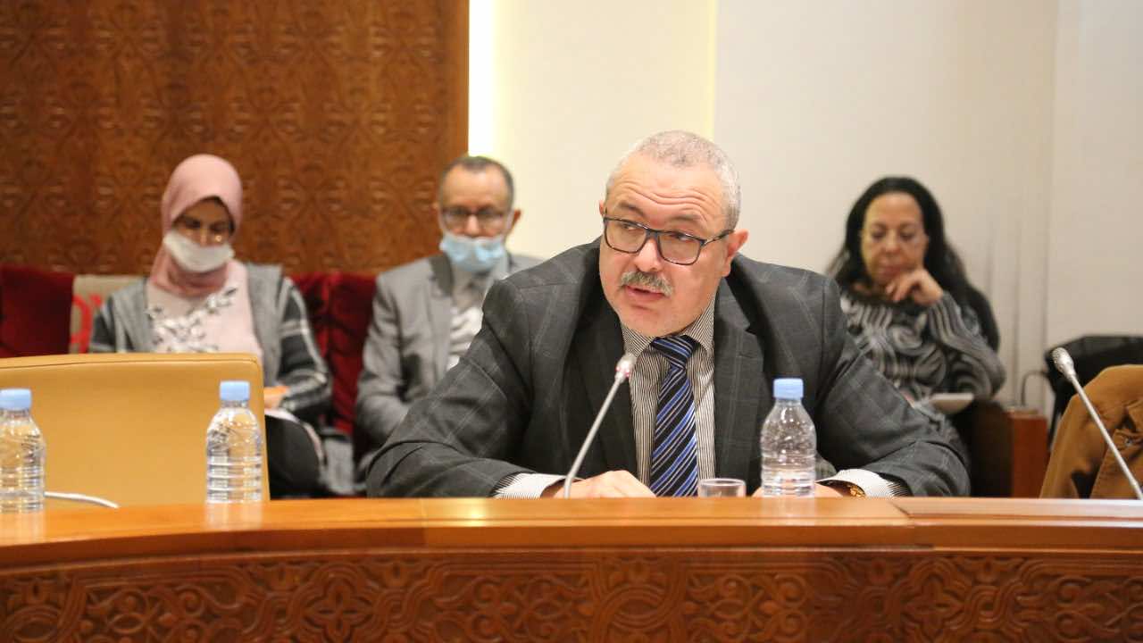 برلماني من الأحرار يعتبر الاحتجاجات ضد شروط بنموسى "مصطنعة" يشارك فيها "رجال دولة سابقون"