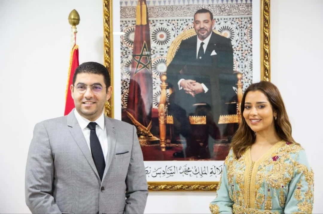 بعد استضافتها من طرف وزير الثقافة... بلقيس تروج للتراث المغربي