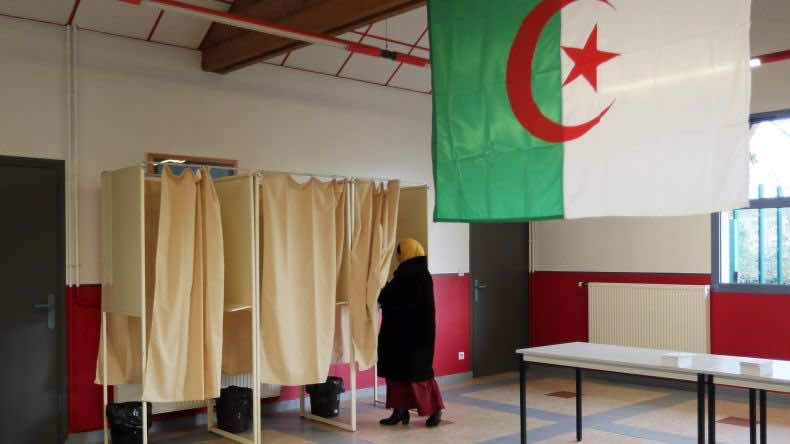 مع بدء فرز الأصوات.. ترقب لنتائج انتخابات محلية في الجزائر تحاول طي صفحة بوتفليقة