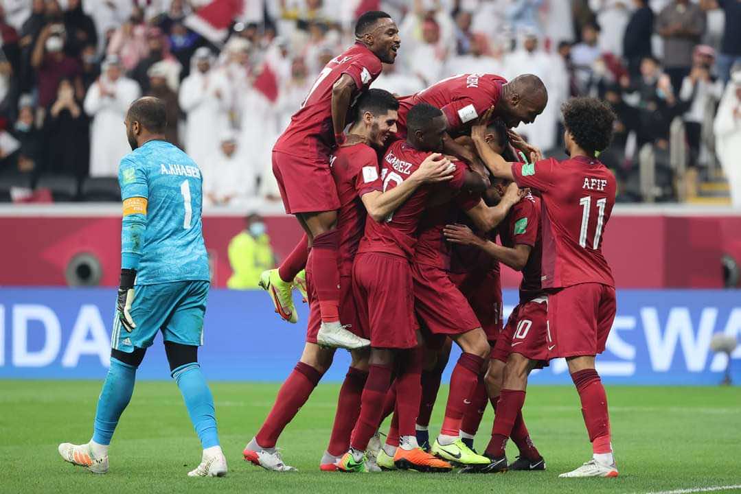 كأس العرب: قطر تتأهل إلى نصف النهائي وتنتظر المغرب أو الجزائر