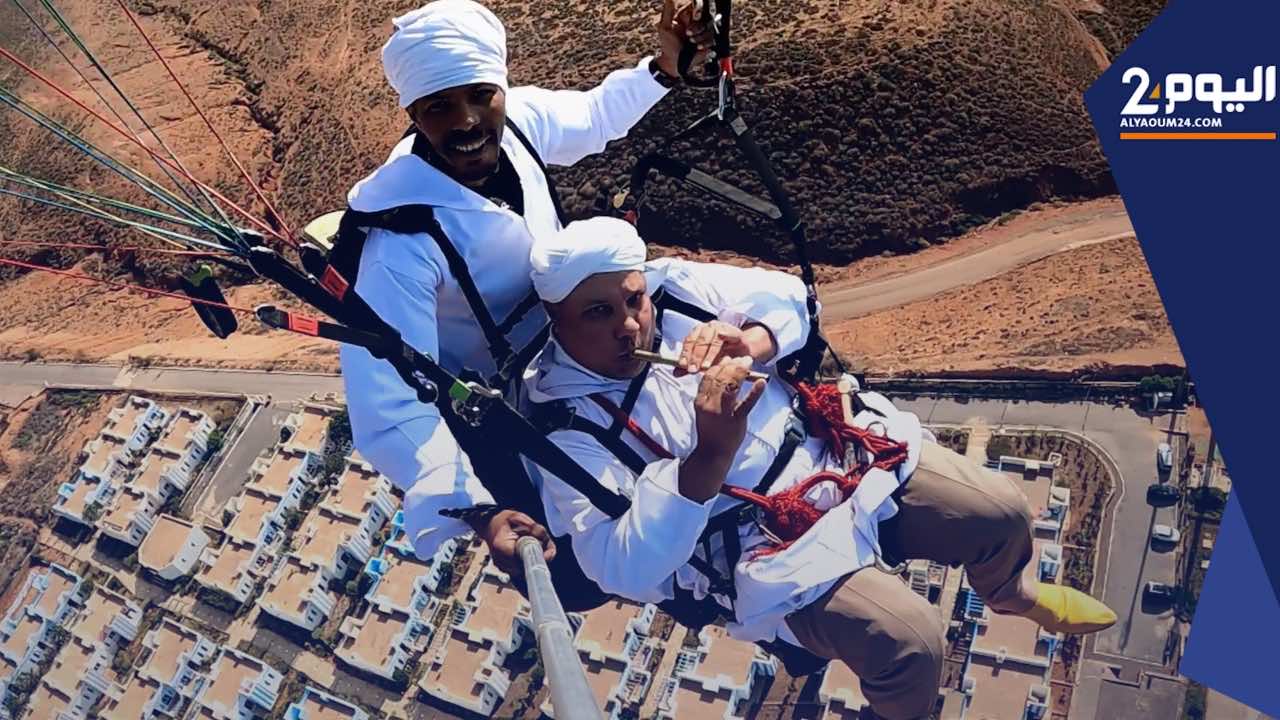 عواد أيت باعمران... عازف ناي يروج سياحيا لشاطئ الكزيرة بسيدي إفني- فيديو