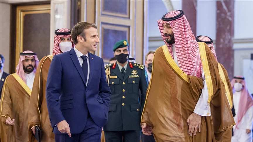 فرنسا تعلن مبادرة لمعالجة الأزمة بين الرياض وبيروت