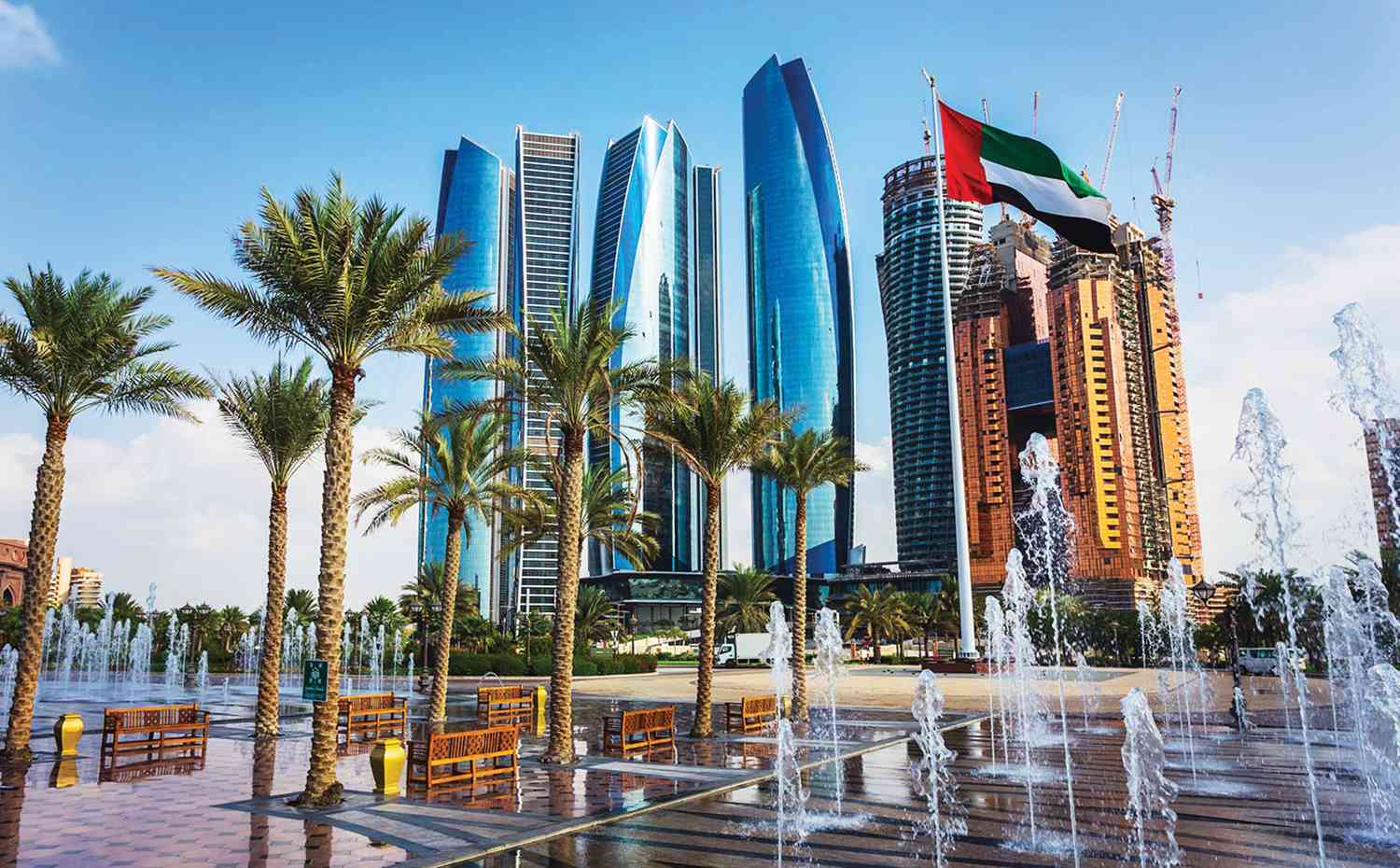 تغيير عطلة الأسبوع يعزز موقع الإمارات في المنافسة الإقليمية على الأعمال