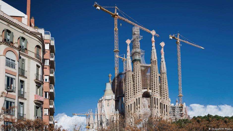تأخير مستمر في إنجاز بناء كاتدرائية برشلونة بعد 140 عاما على إطلاقها