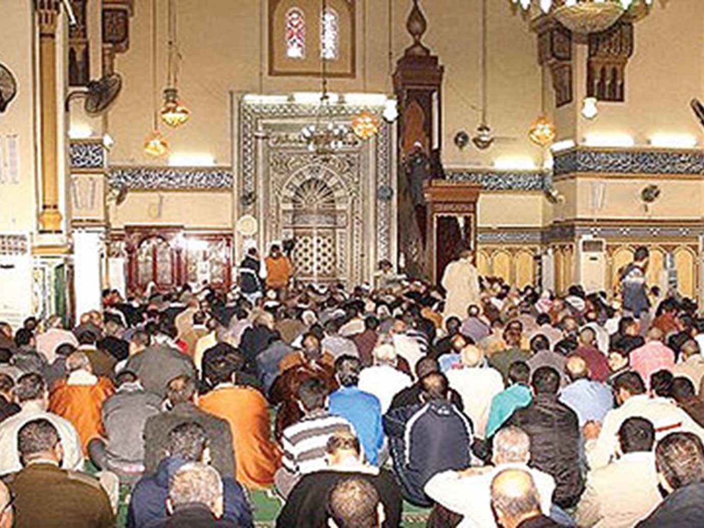 مصر تحدد 10 دقائق مدة خطبة الجمعة
