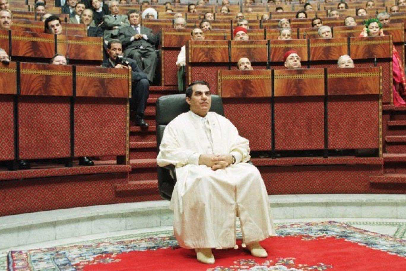 "بي بي سي" تنشر مكالمات هاتفية لزين العابدين بن علي خلال هروبه للسعودية - فيديو