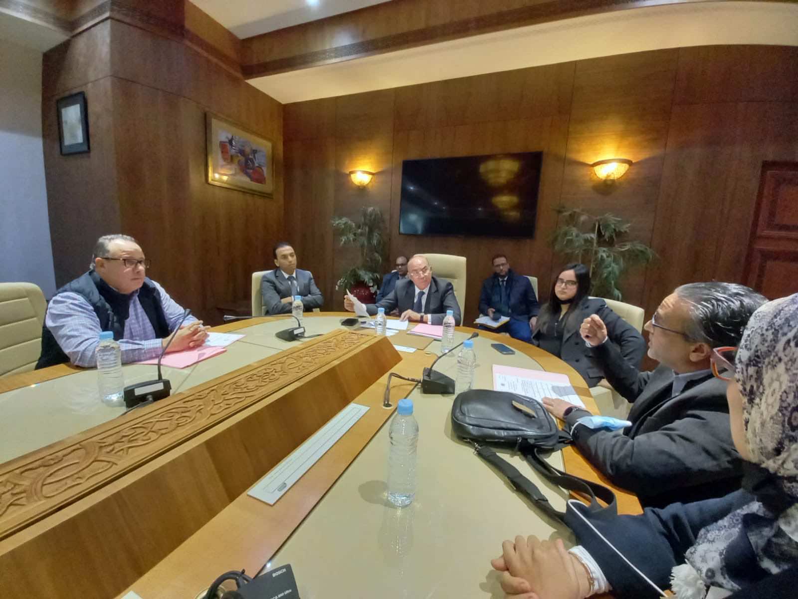 شركات الأسفار تجتمع بفريق الأحرار في البرلمان سعيا إلى الضغط على الحكومة لإنقاذها