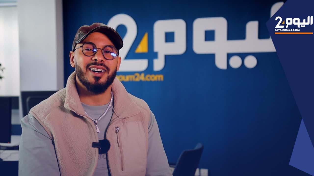 الفنان خليفة مناني يكشف تفاصيل أعماله بعد حقبة "لفناير" ويقول: "أرقام منصات الموسيقى ليست معيارا" (فيديو)