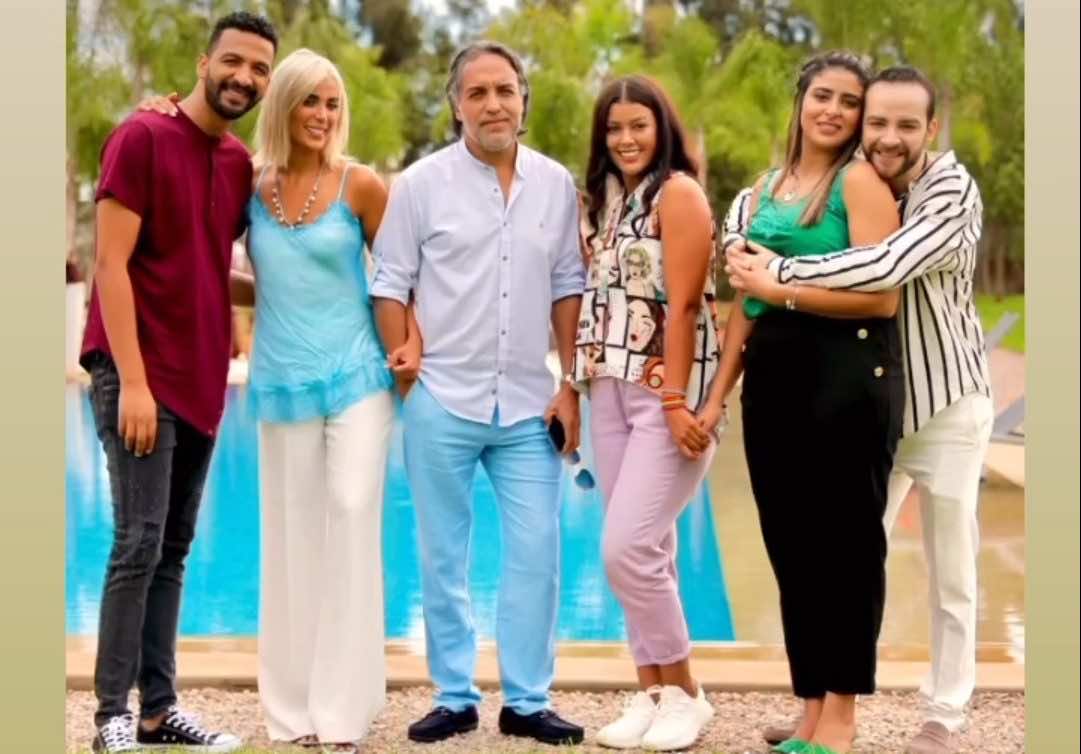 رغم فسخ خطوبتهما قبل أشهر... أقباب وساندية تاج الدين يخلقان الجدل بـ"لحظات حميمية"
