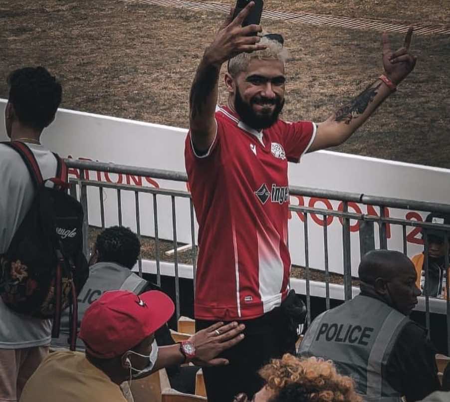 "مغني الراب "الغراندي طوطو" هو صاحب حملة التضامن بالكاميرون مع الشاب المختفي بناني