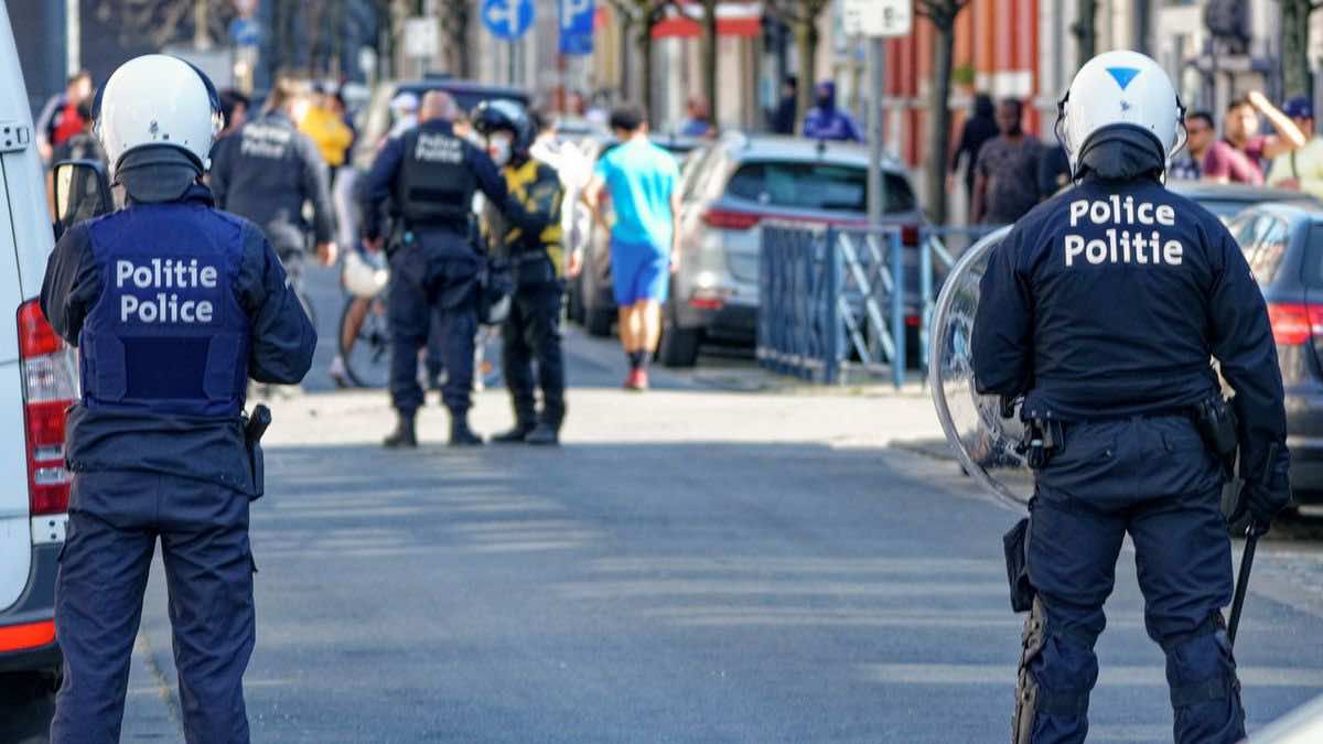 قنصلية المغرب ببروكسيل تقدم روايتها عن حادث مصرع شاب مغربي إثر اعتقاله من لدن الشرطة البلجيكية
