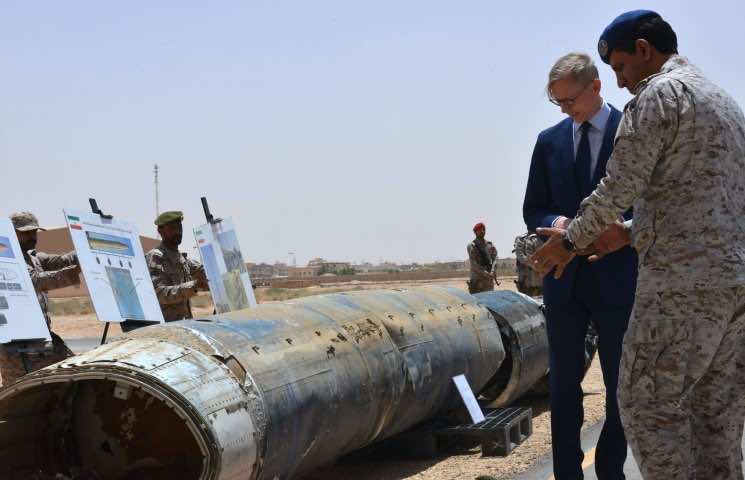 الحوثيون يهاجمون الإمارات والسعودية بصواريخ بالستية