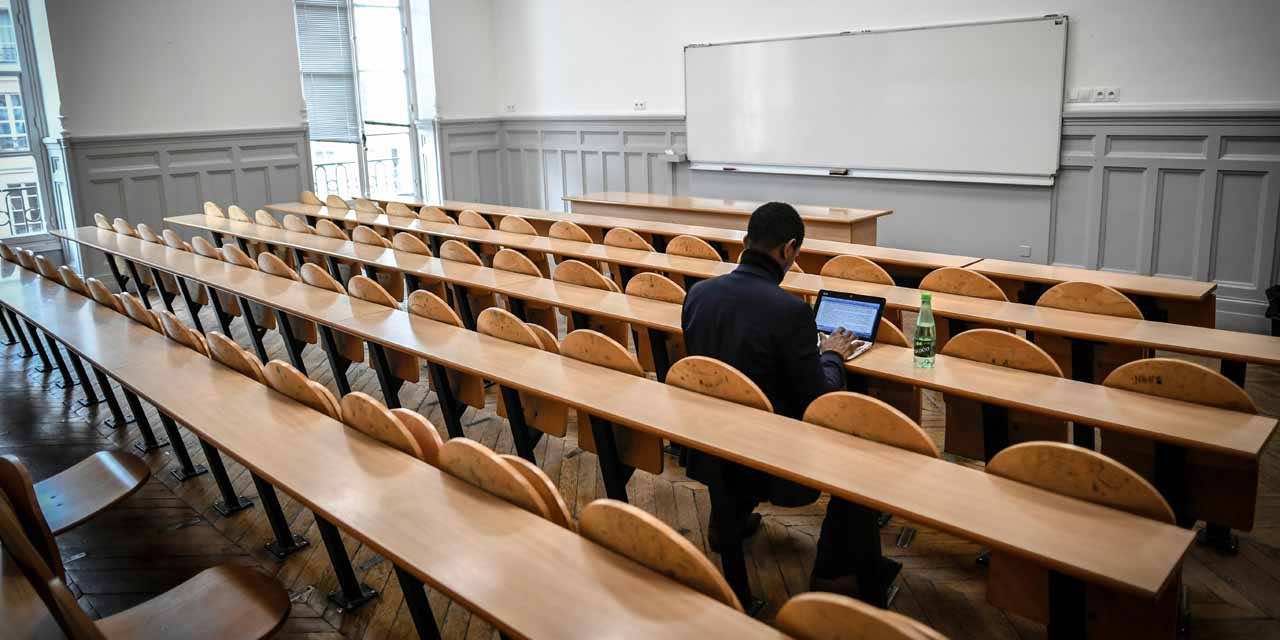كوفيد-19 عرقل الدراسة في الجامعات حول العالم لعامين وفاقم التفاوت بين الطلبة