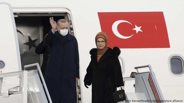 أردوغان يعلن إصابته بفيروس "كورونا"... ويقول لشعبه:"عملنا متواصل بلا انقطاع ولو عن بعد لا تنسونا بالدعاء"