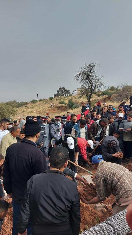 أزيلال... تشييع جنازة الطفلة خولة التي قتلت في إسبانيا في ظروف غامضة- صور