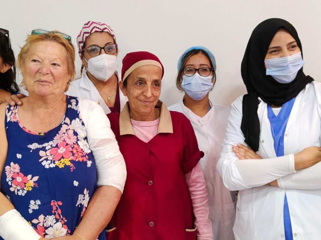 السائحة الفرنسية ضحية اعتداء كورنيش أكادير بعد مغادرتها المستشفى: "تم إنقاذي من موت محقق"