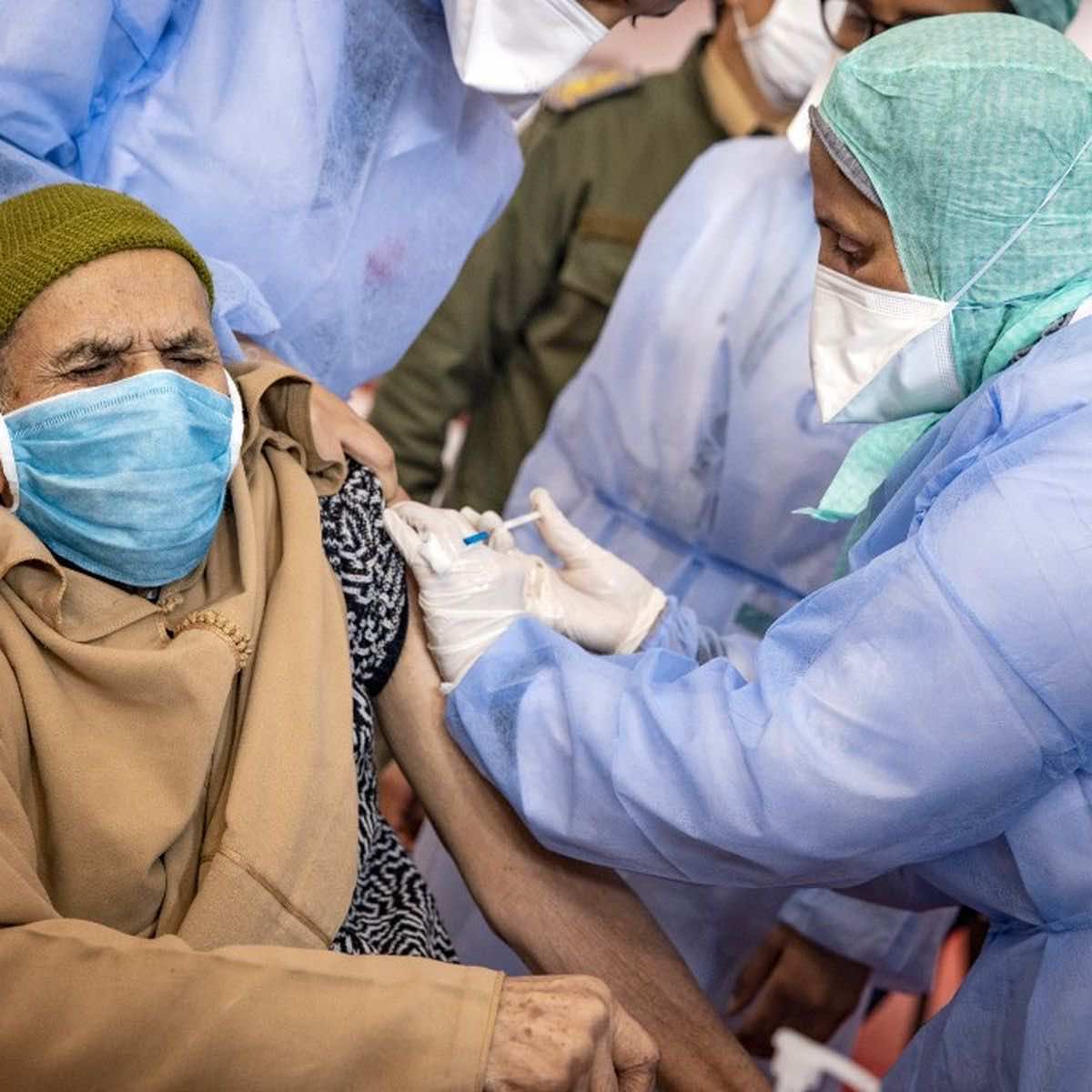 منظمة الصحة العالمية تتوقع انتهاء "المرحلة الحادة" من كوفيد هذه السنة في حال تلقيح 70% من سكان العالم