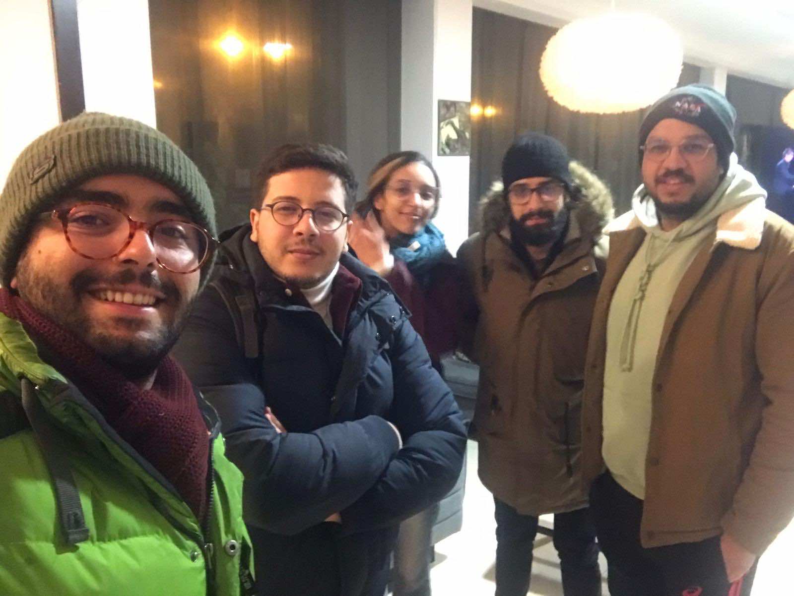 " أحضان مفتوحة".. المغاربة الفارون من أوكرانيا يعثرون على "ملجأ رحب" لدى مغاربة المجر