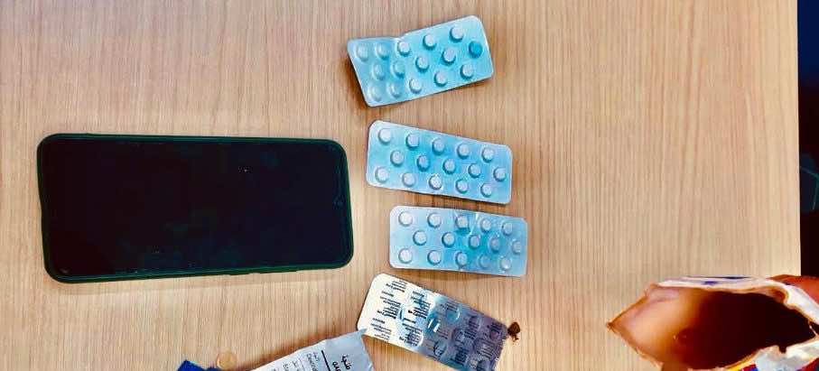 توقيف شاب  بطنجة بحوزته 60 قرصا طبيا مخدرا مخبأة داخل علبة حليب
