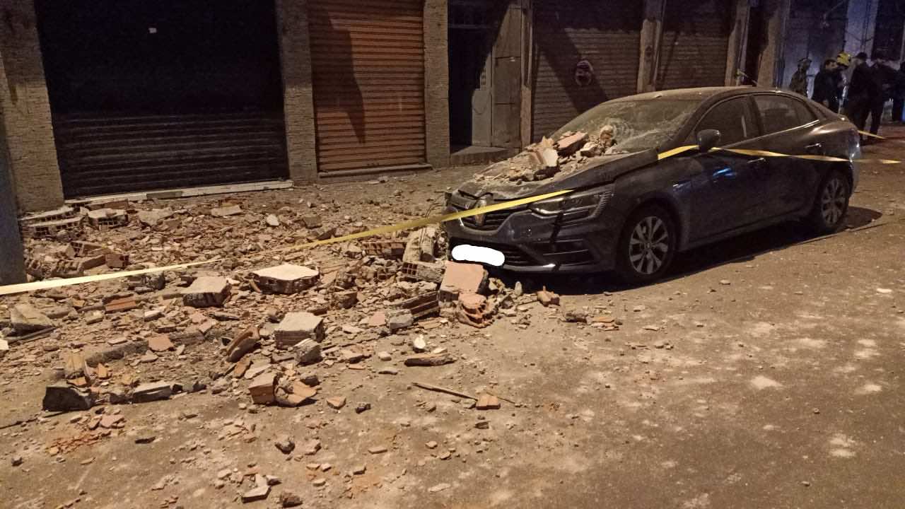 انهيار جزء من بناية بالدار البيضاء دون وقوع إصابات (+صور)