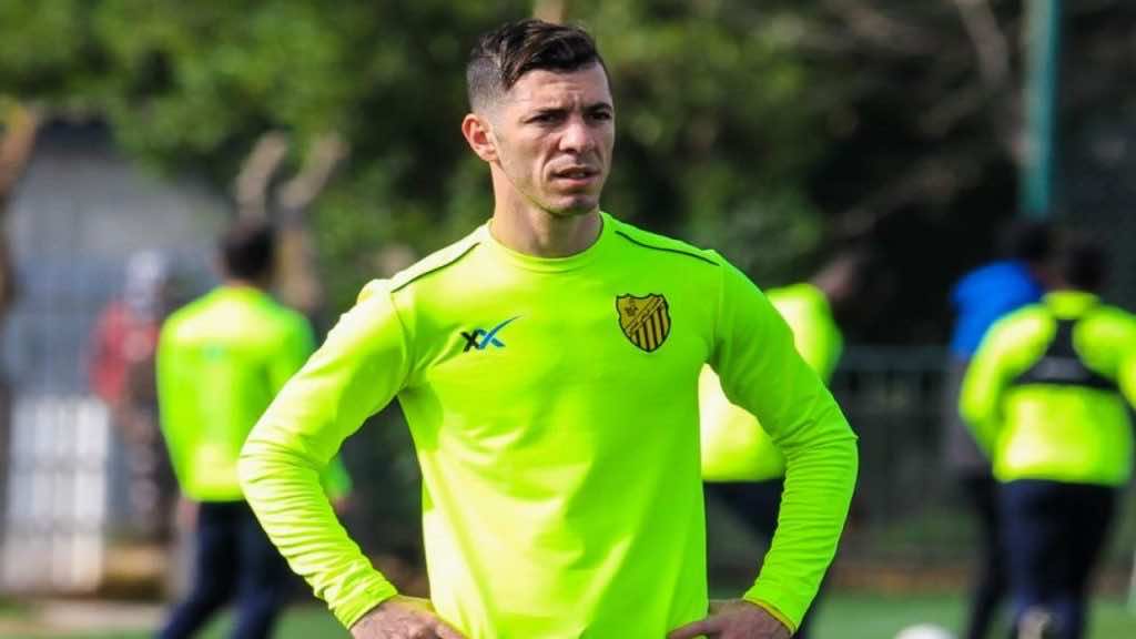 لاعب للمغرب الفاسي يعانق الحرية بعد قضائه عقوبة حبسية
