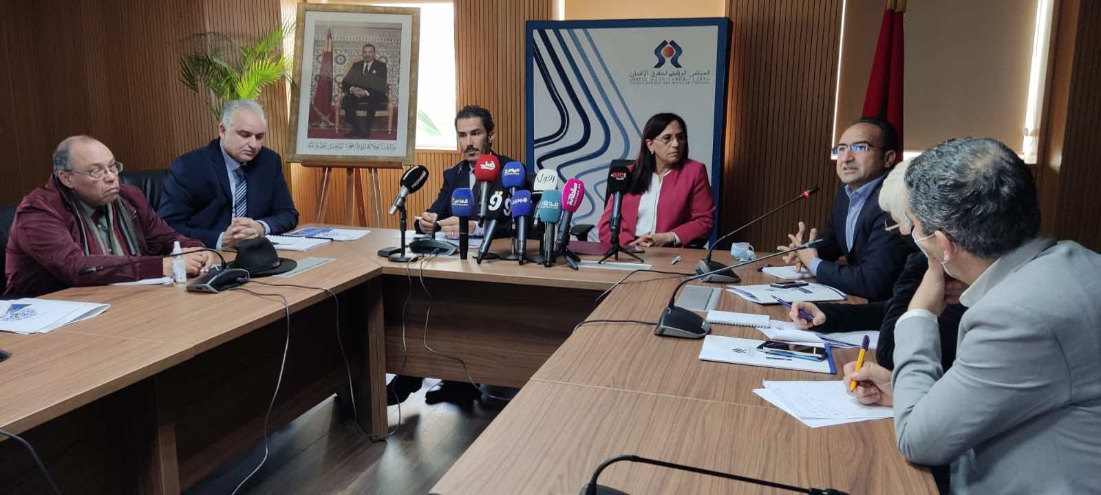 ما بين 10 آلاف و 14 ألف طبيب مغربي هاجروا للخارج (تقرير المجلس الوطني لحقوق الإنسان)