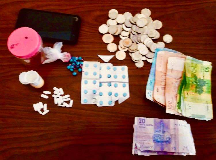 أمن طنجة يوقف نشاط شاب ثلاثيني من ذوي السوابق يروج المخدرات والمؤثراث العقلية بالمدينة العتيقة