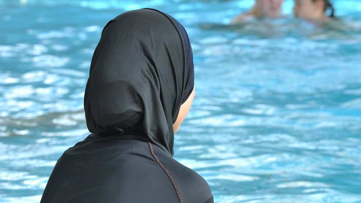 عودة الجدل بفرنسا حول ارتداء "البوركيني" في المسابح العمومية