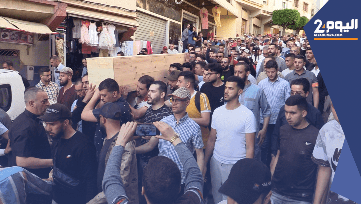 حزن في طنجة.. جموع غفيرة تشيع جنازة الصحافي عادل الطويل (فيديو)