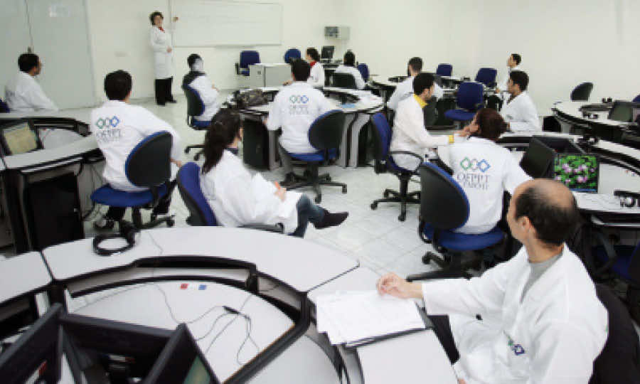 سكوري يعترف بالتقصير الحكومي في تسهيل ولوج المصابين بعسر القراءة إلى التكوين المهني