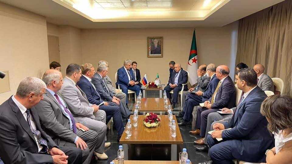 الجزائر تكثف تعاونها مع روسيا في مجال الأمن والدفاع