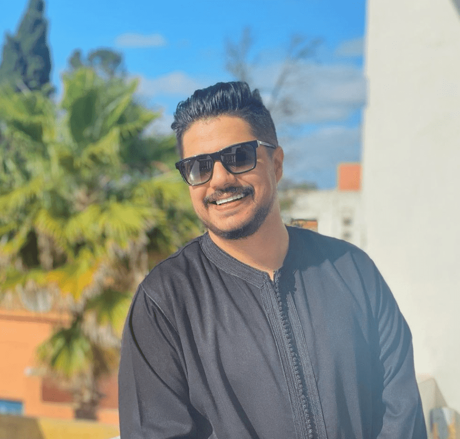 إيهاب أمير يكشف عن مولوده الجديد