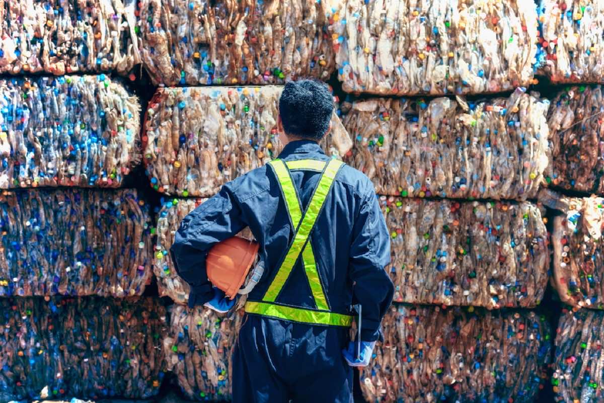 منظمة التعاون والتنمية تحذر من زيادة حادة في إنتاج البلاستيك ونفاياته