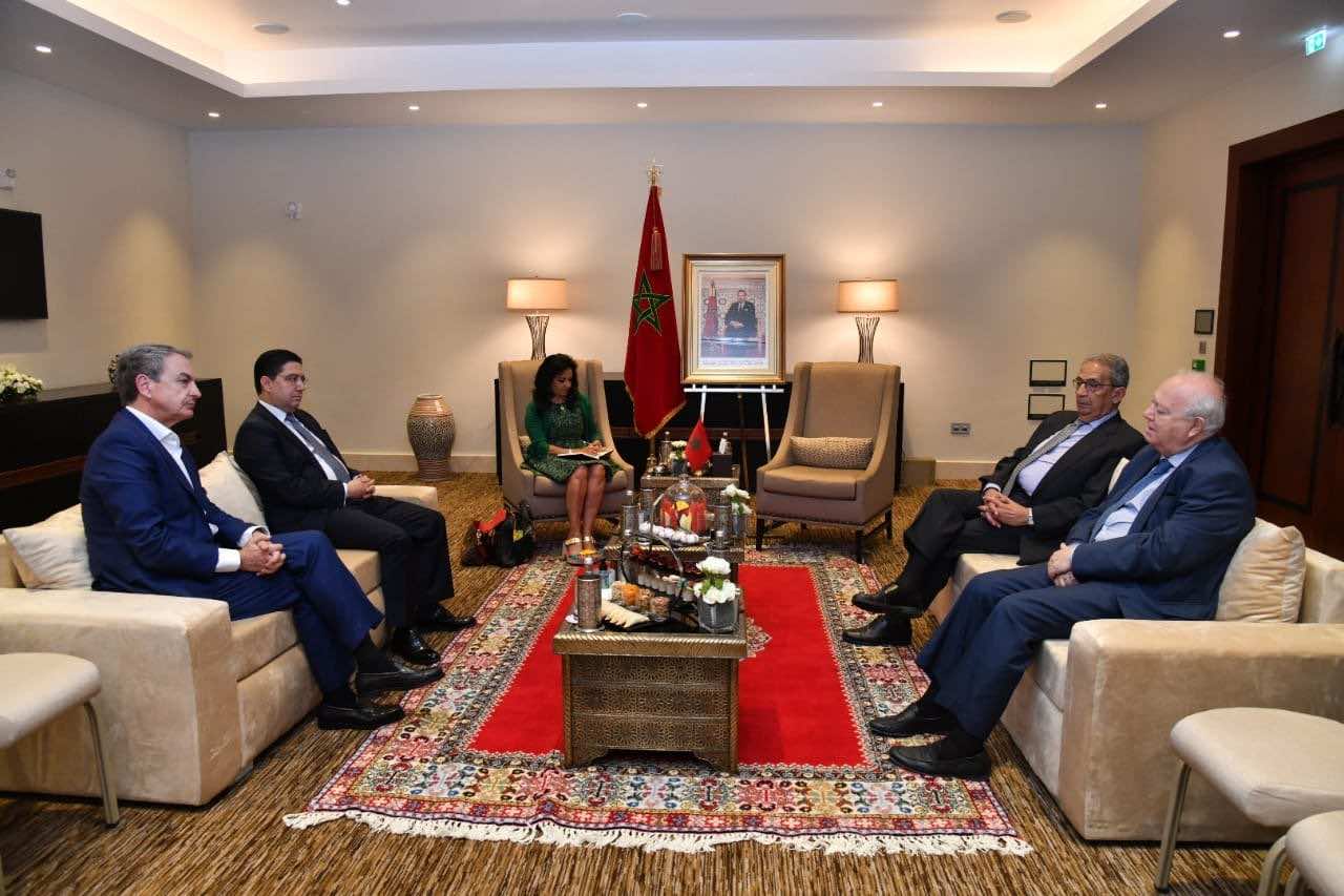 ثاباتيرو يؤكد دعمه لحكومة سانشيز في قرارها بشأن الصحراء وتدبير الأزمة مع الجزائر